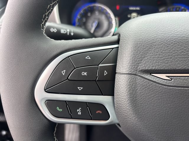 New 2027 Chrysler Pacifica Select w/ Family Tech Group FWD image 20