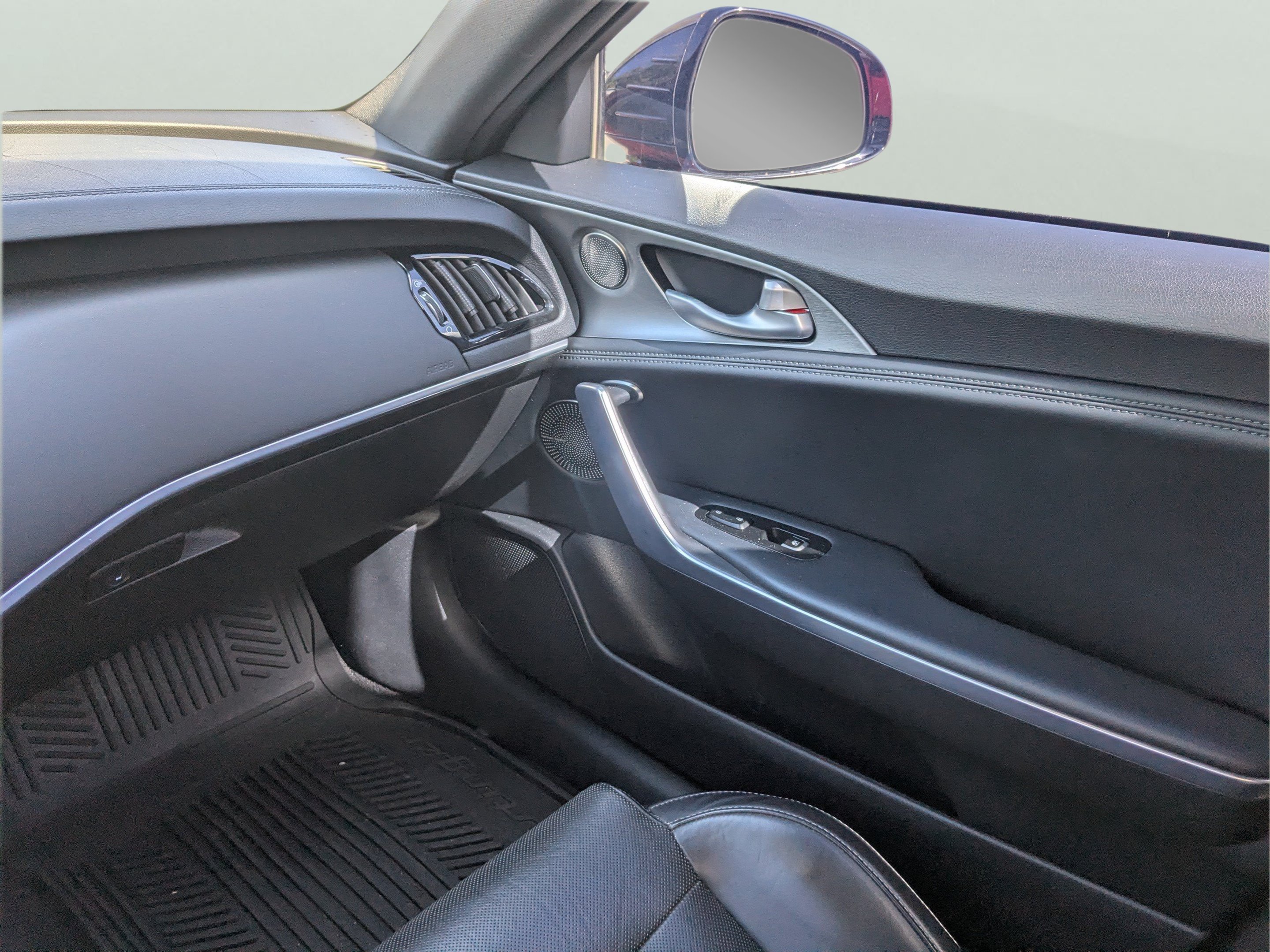Used 2018 Kia Stinger GT2 AWD/4WD image 18