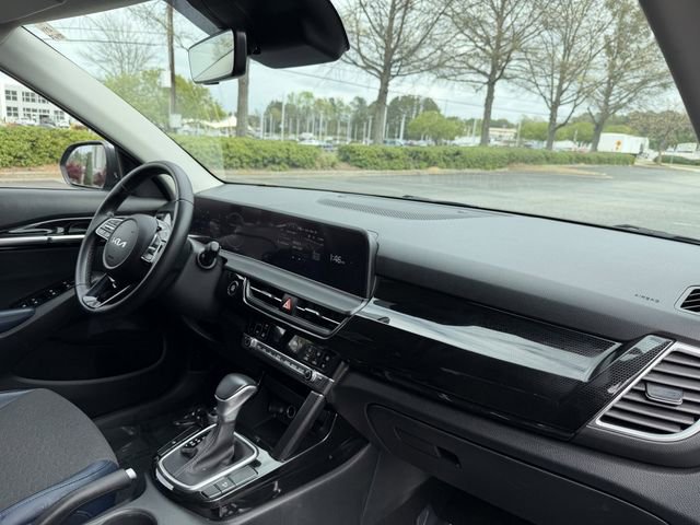 Certified 2024 Kia Seltos S image 32