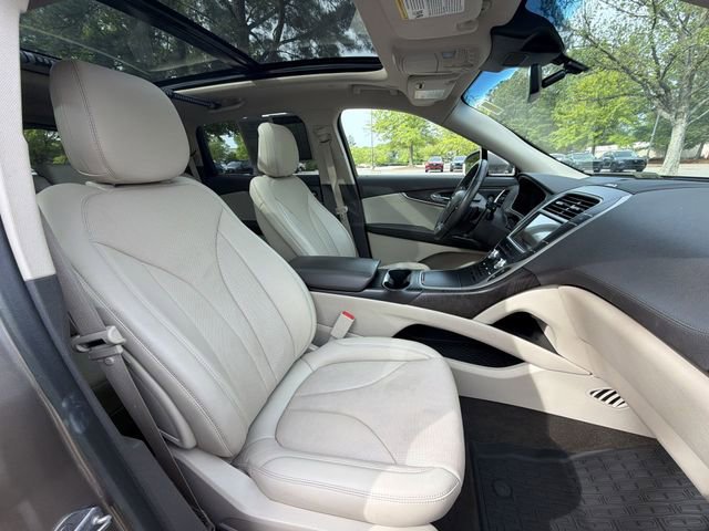 Used 2020 Lincoln Nautilus Reserve image 27