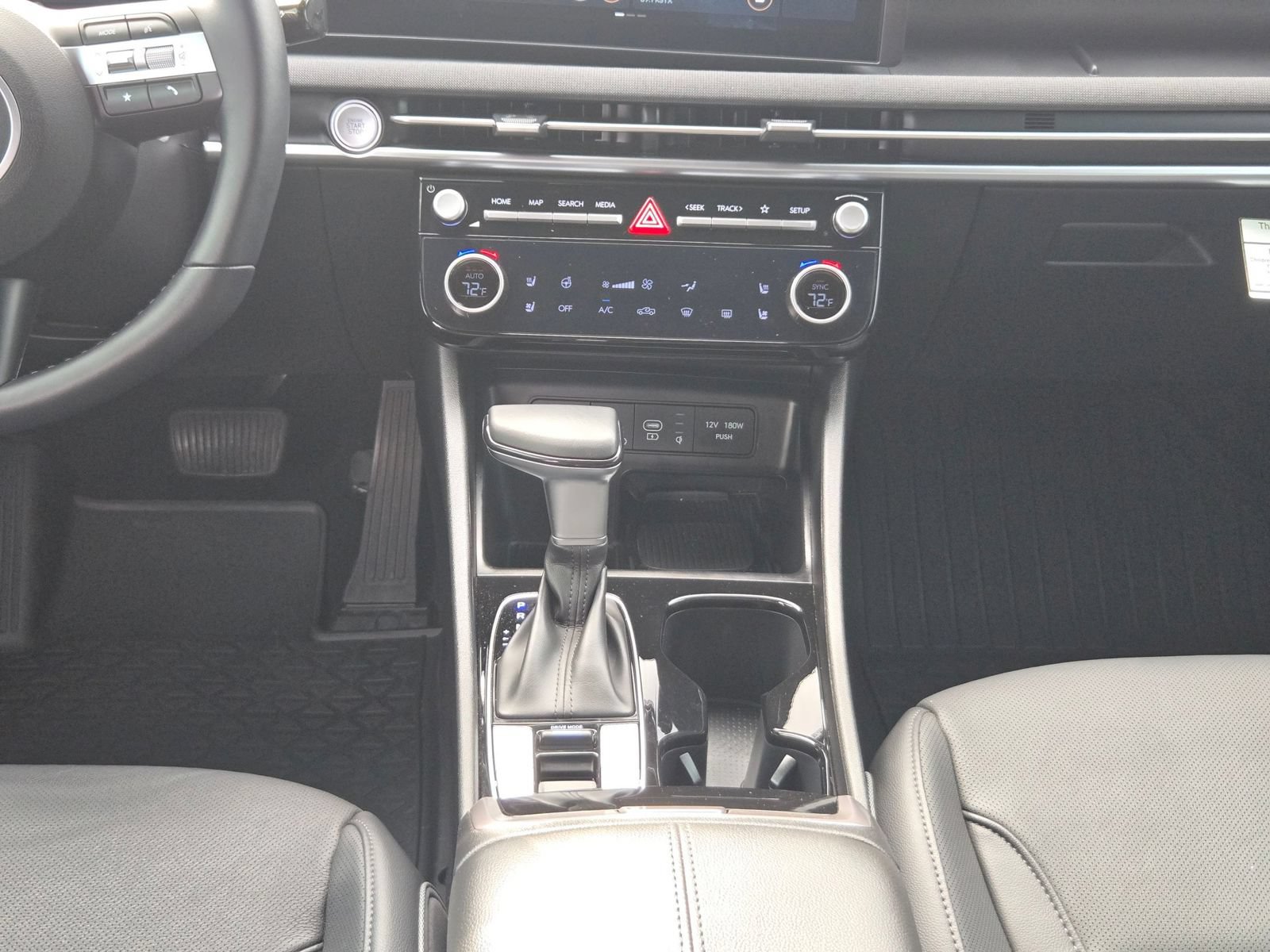 Used 2025 Hyundai Santa Cruz Limited AWD/4WD image 17