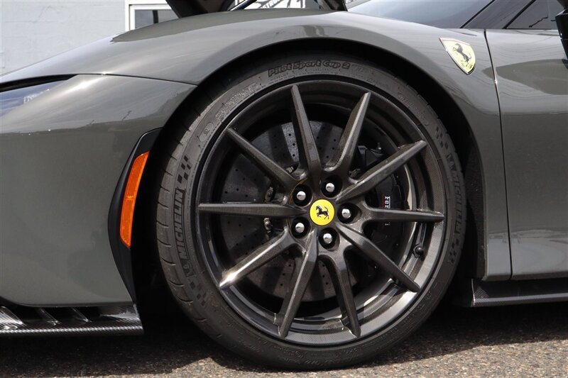 Used 2021 Ferrari SF90 Stradale AWD/4WD image 13