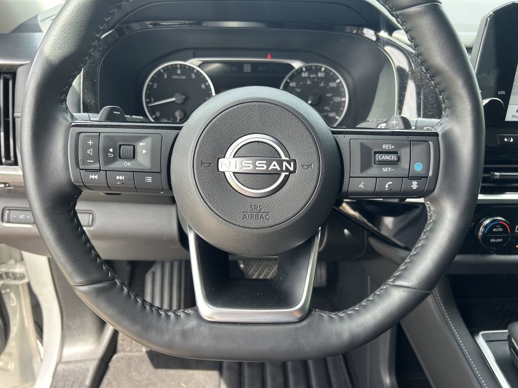 Used 2024 Nissan Pathfinder SL image 27