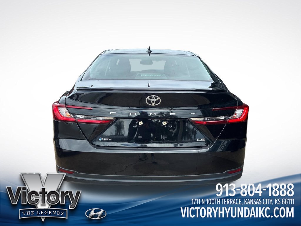 Used 2025 Toyota Camry LE w/ Convenience Package FWD image 4