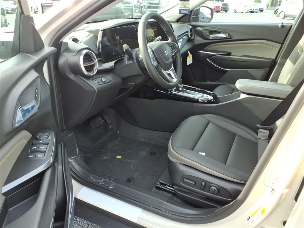 New 2026 Chevrolet Trax LT w/ Driver Confidence Package image 11