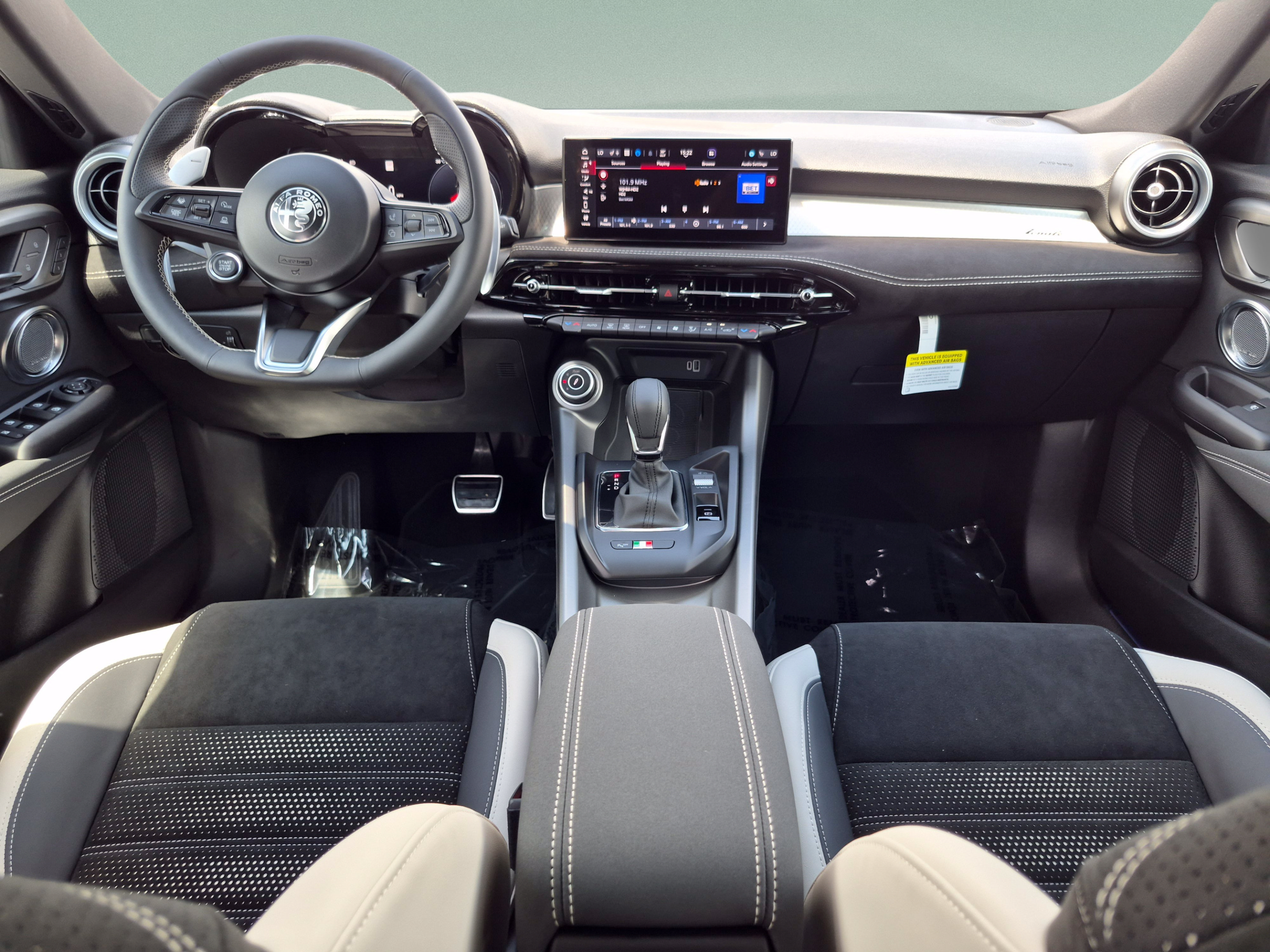 New 2026 Alfa Romeo Tonale w/ Active Assist Package AWD/4WD image 24