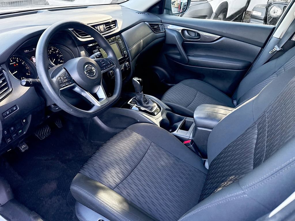 Used 2020 Nissan Rogue S image 25