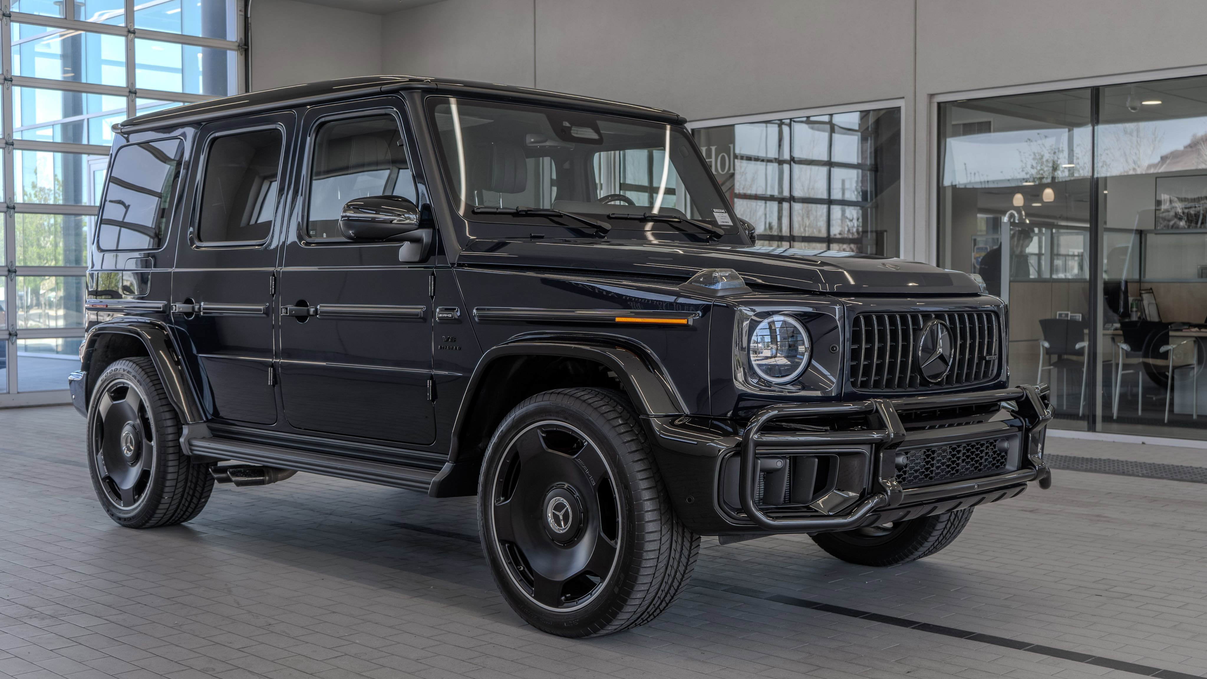 Used 2025 Mercedes-Benz G 63 AMG 4MATIC image 12