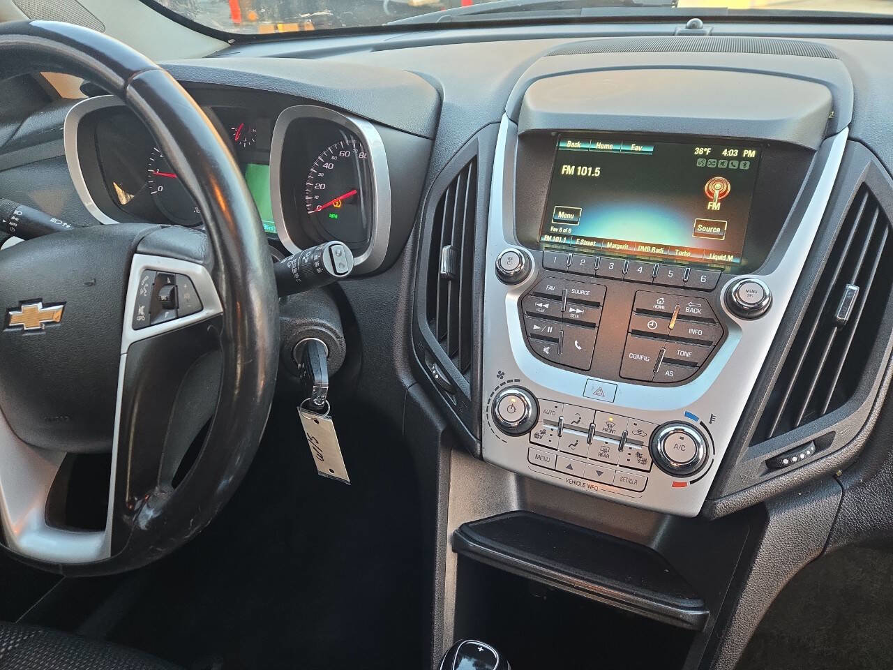 Used 2017 Chevrolet Equinox LT w/ Convenience Package image 25