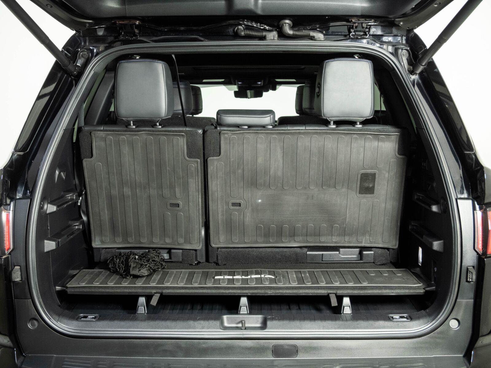 Used 2023 Toyota Sequoia Platinum AWD/4WD image 27