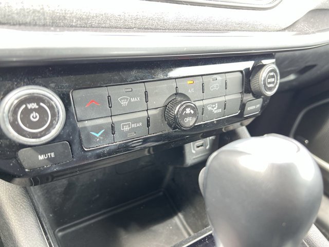 Used 2022 Jeep Compass Latitude w/ Sun and Sound Group image 11