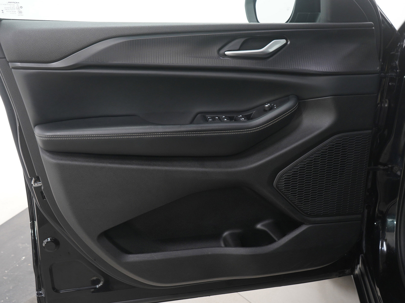 Used 2023 Jeep Grand Cherokee L Laredo image 22