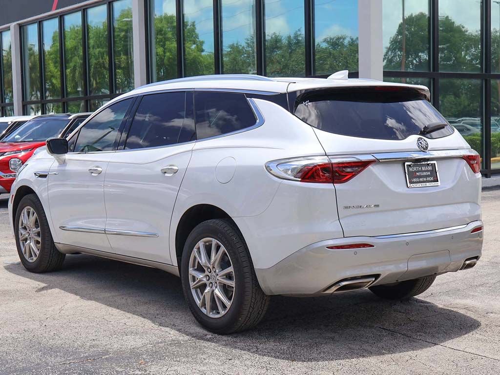 Used 2023 Buick Enclave Premium w/ Experience Buick Package FWD image 13