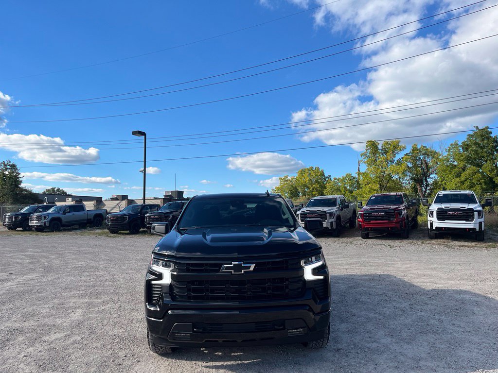 Used 2026 Chevrolet Silverado 1500 RST AWD/4WD image 4