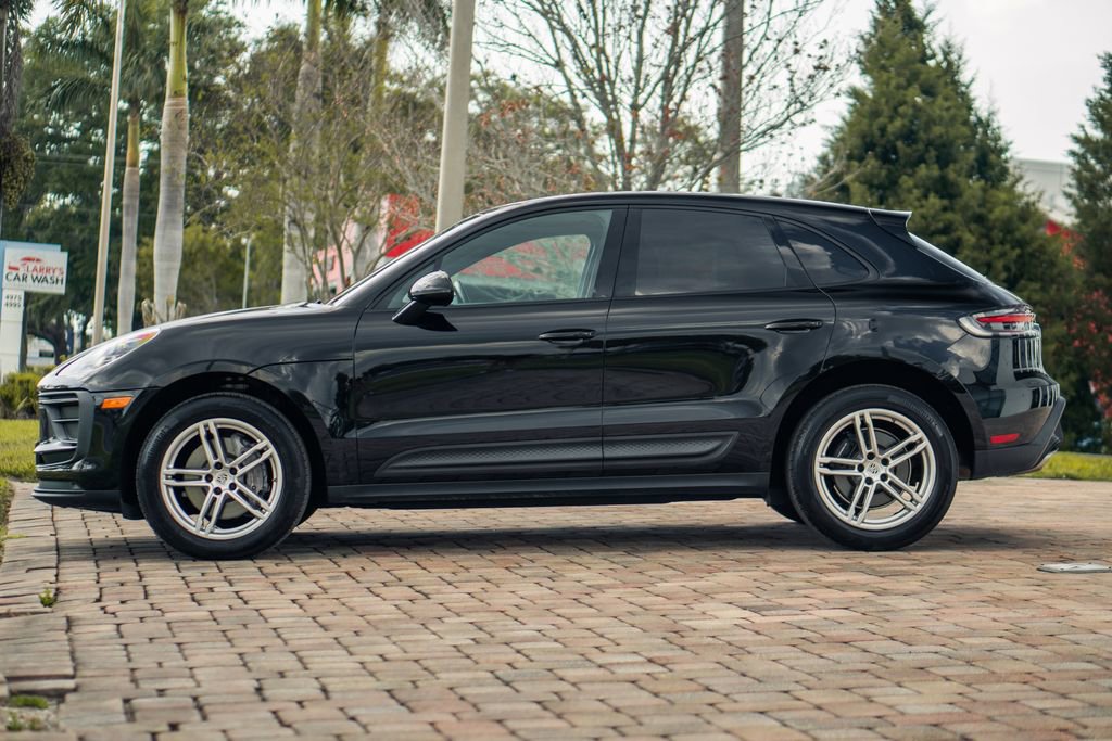 Used 2022 Porsche Macan image 2