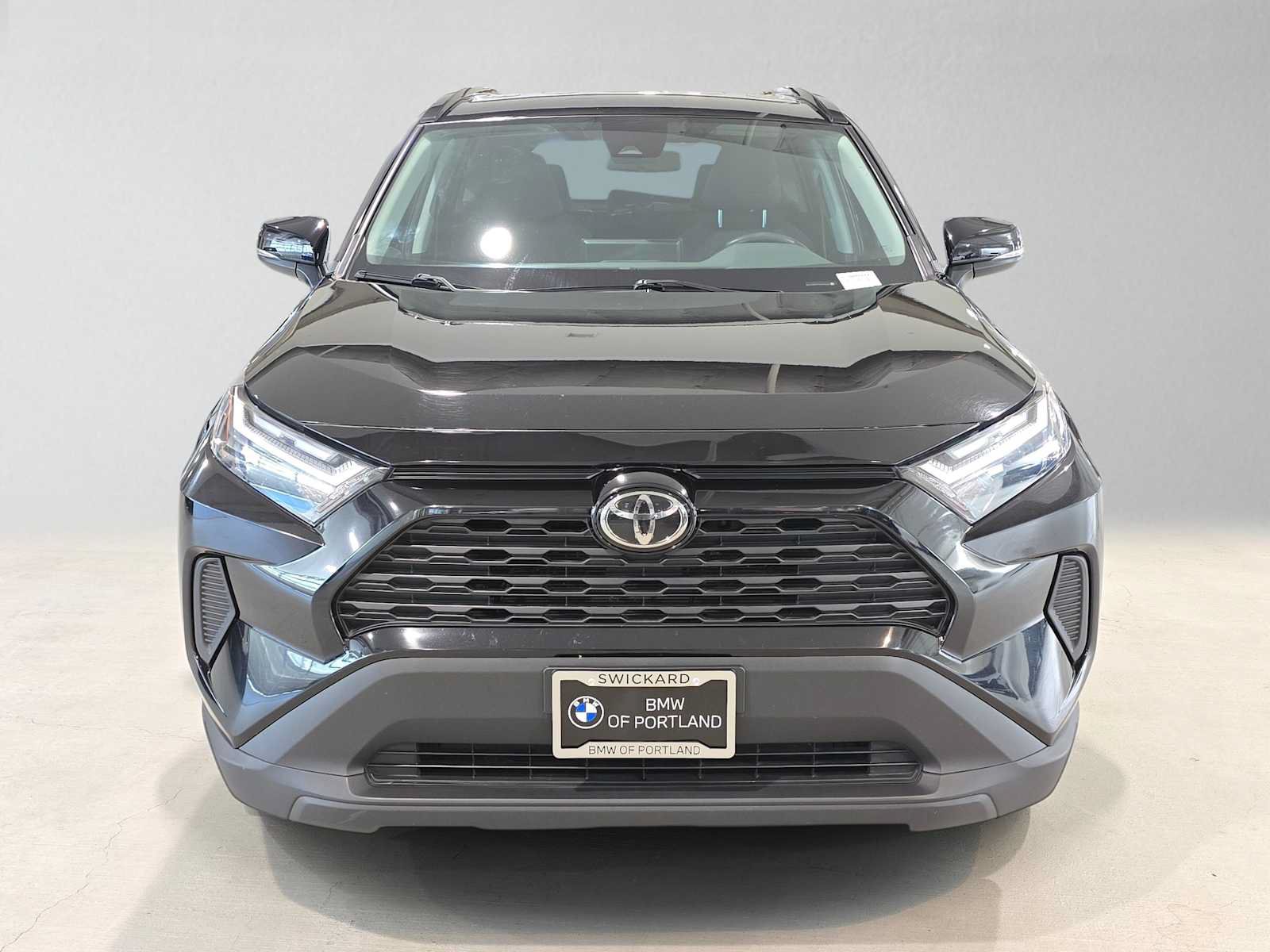 Used 2025 Toyota RAV4 XLE AWD/4WD image 8
