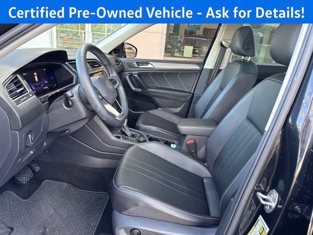 Certified 2022 Volkswagen Tiguan SE w/ Panoramic Sunroof Package AWD/4WD image 10