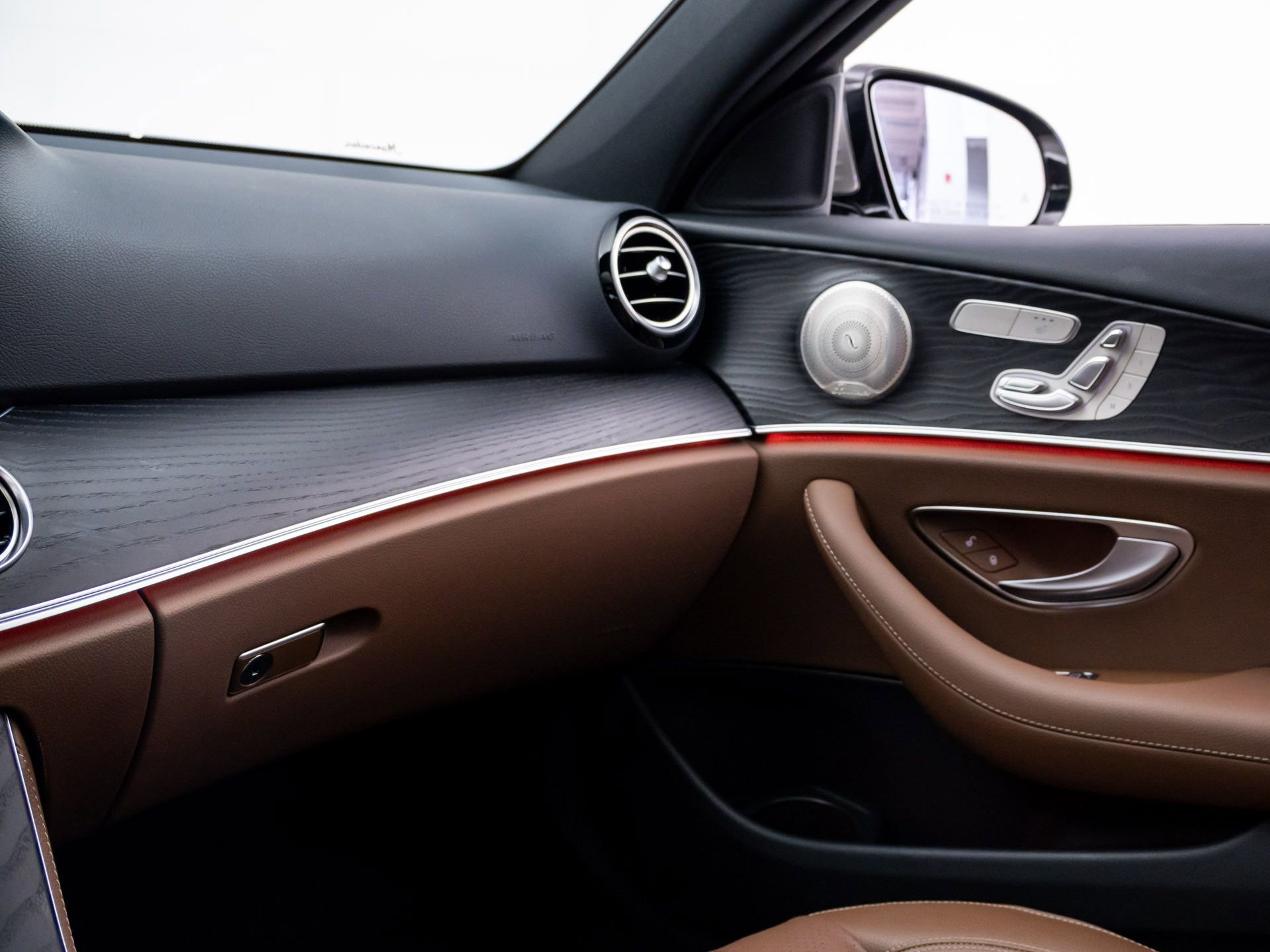 Used 2021 Mercedes-Benz E 350 4MATIC Sedan image 31