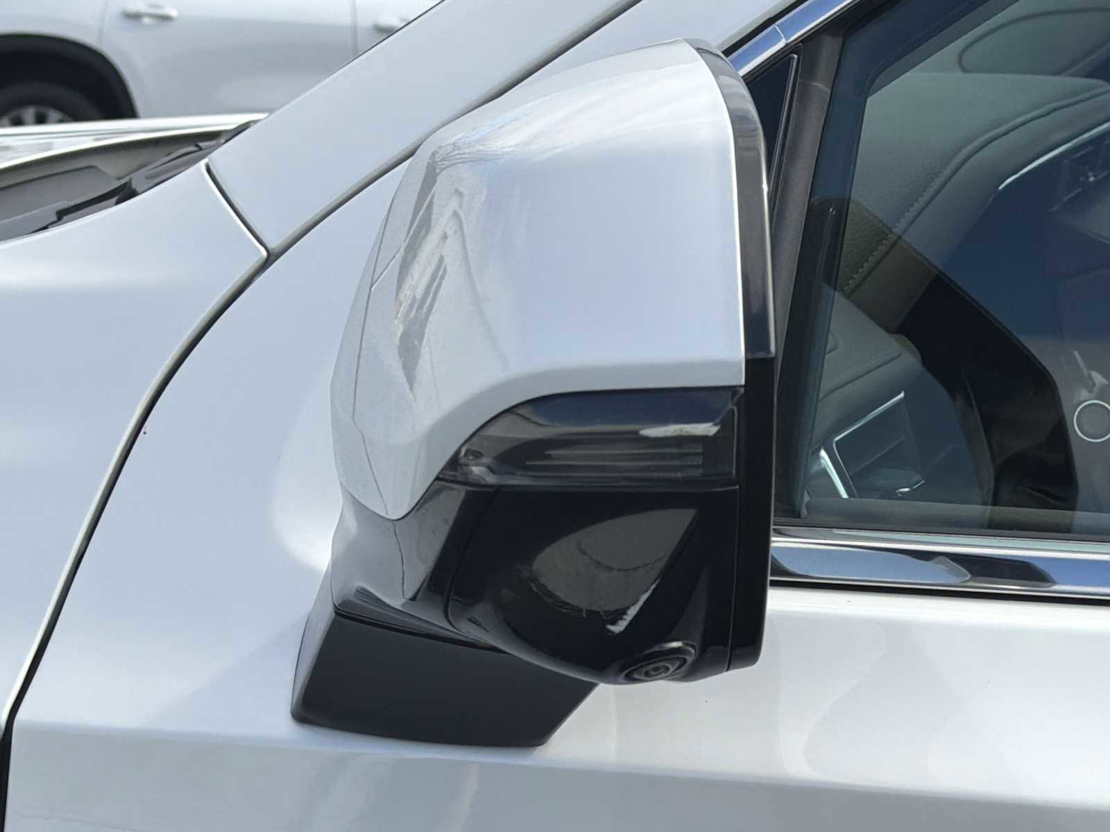 Used 2024 GMC Yukon Denali w/ Denali Reserve Package image 42