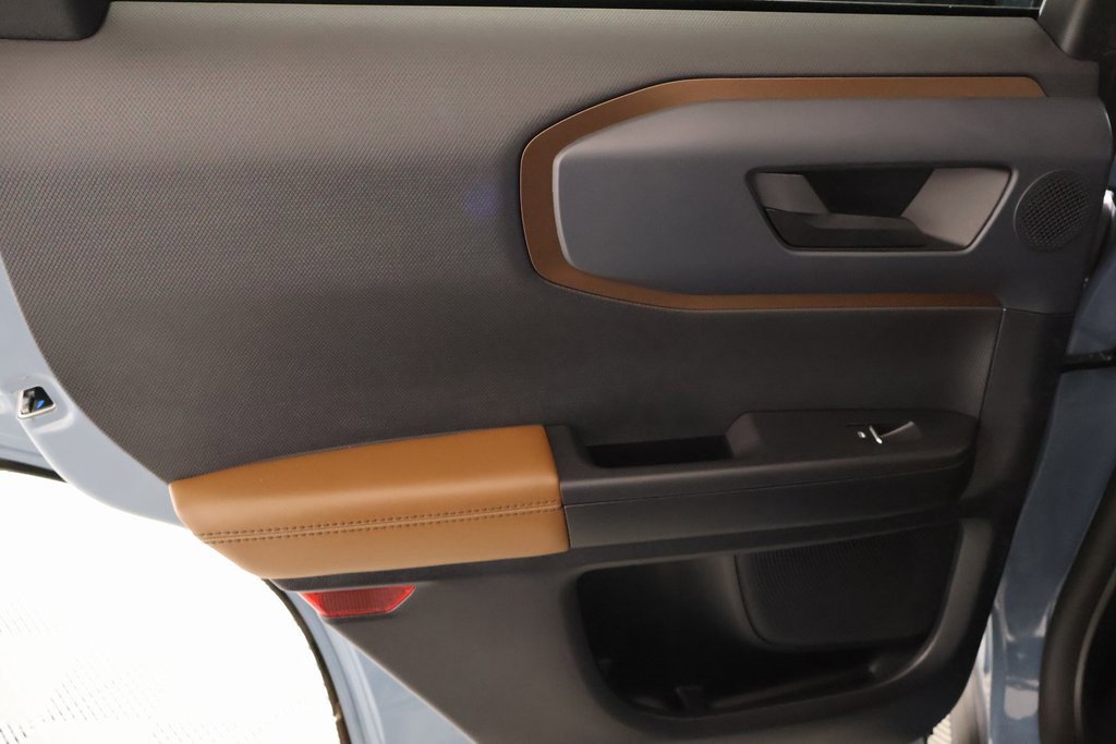 Used 2021 Ford Bronco Sport Outer Banks w/ Outer Banks Package (96D) image 16