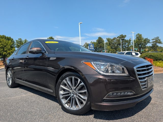 Used 2016 Hyundai Genesis 3.8 w/ Option Group 02 RWD image 4
