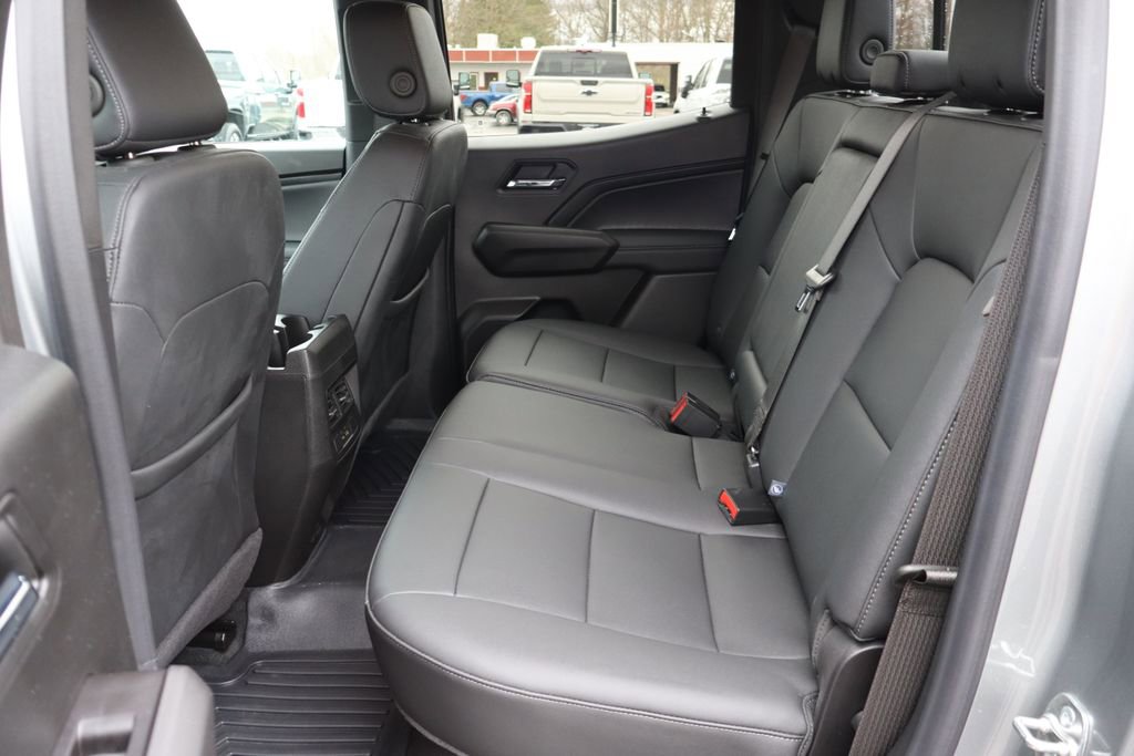 Used 2024 Chevrolet Colorado LT w/ LT Convenience Package III image 21