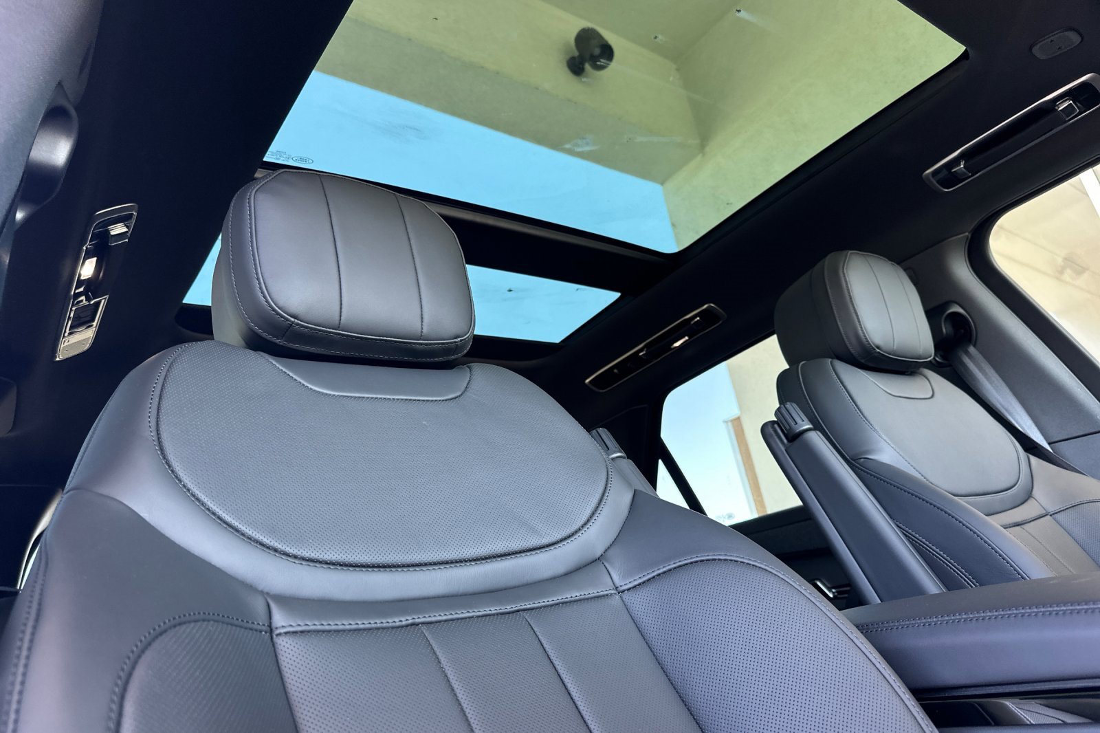 New 2025 Land Rover Range Rover Sport Dynamic SE image 16