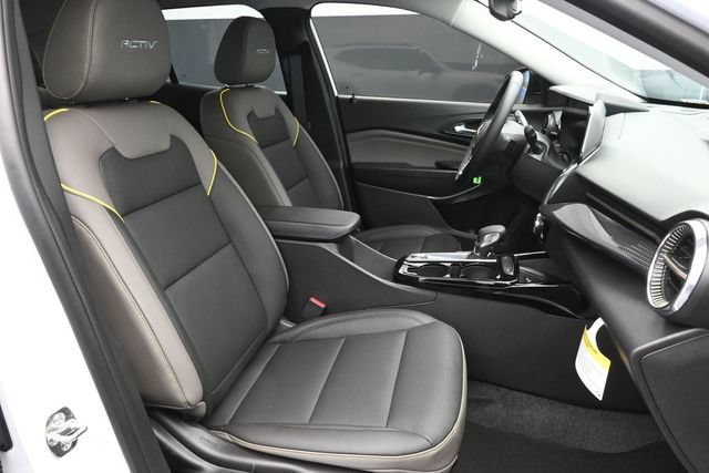 New 2026 Chevrolet Trax ACTIV w/ Sunroof Package FWD image 28