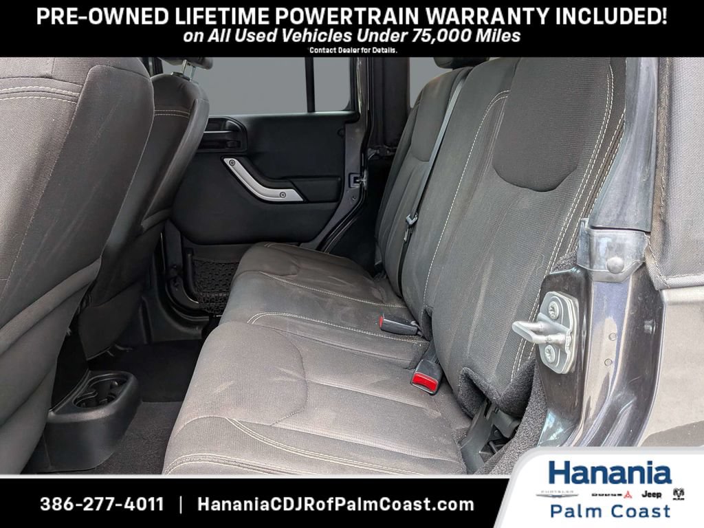 Used 2017 Jeep Wrangler Unlimited Sahara w/ Connectivity Group AWD/4WD image 14