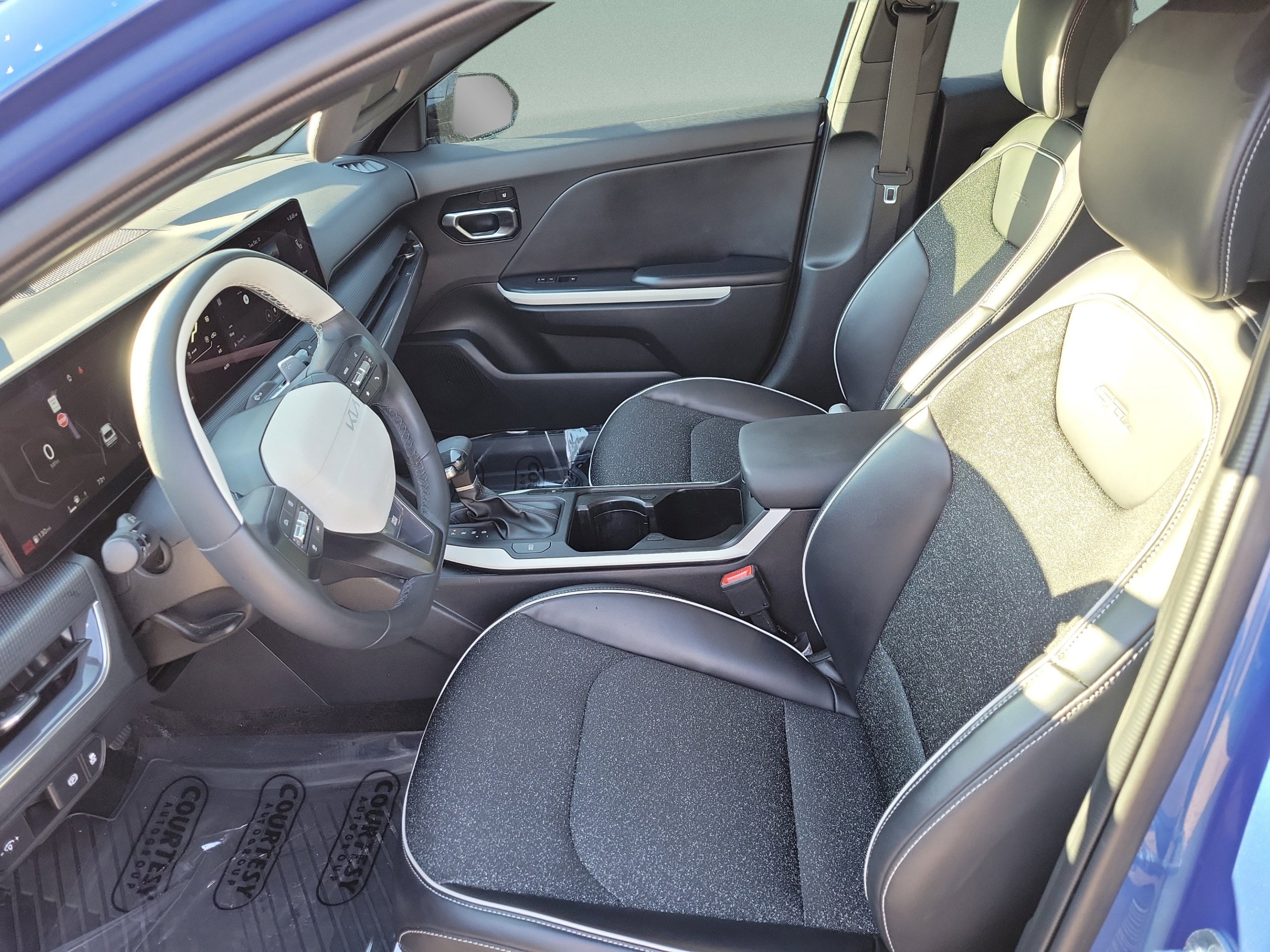 Certified 2025 Kia K4 EX FWD image 16