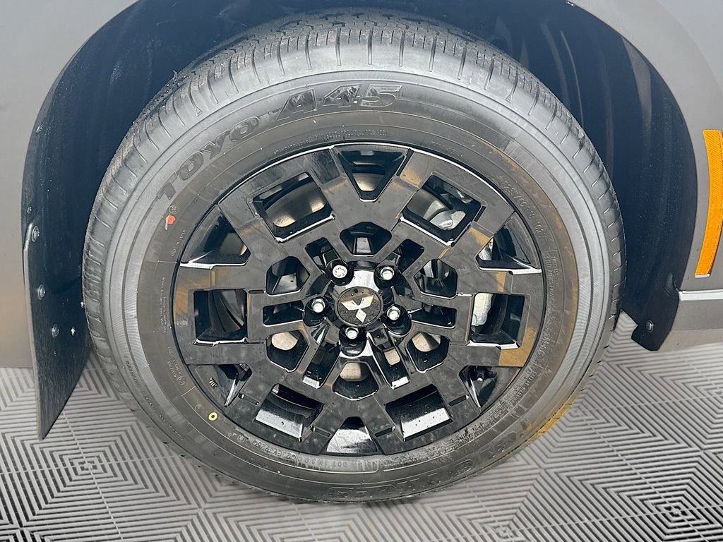 New 2026 Mitsubishi Outlander AWD image 29