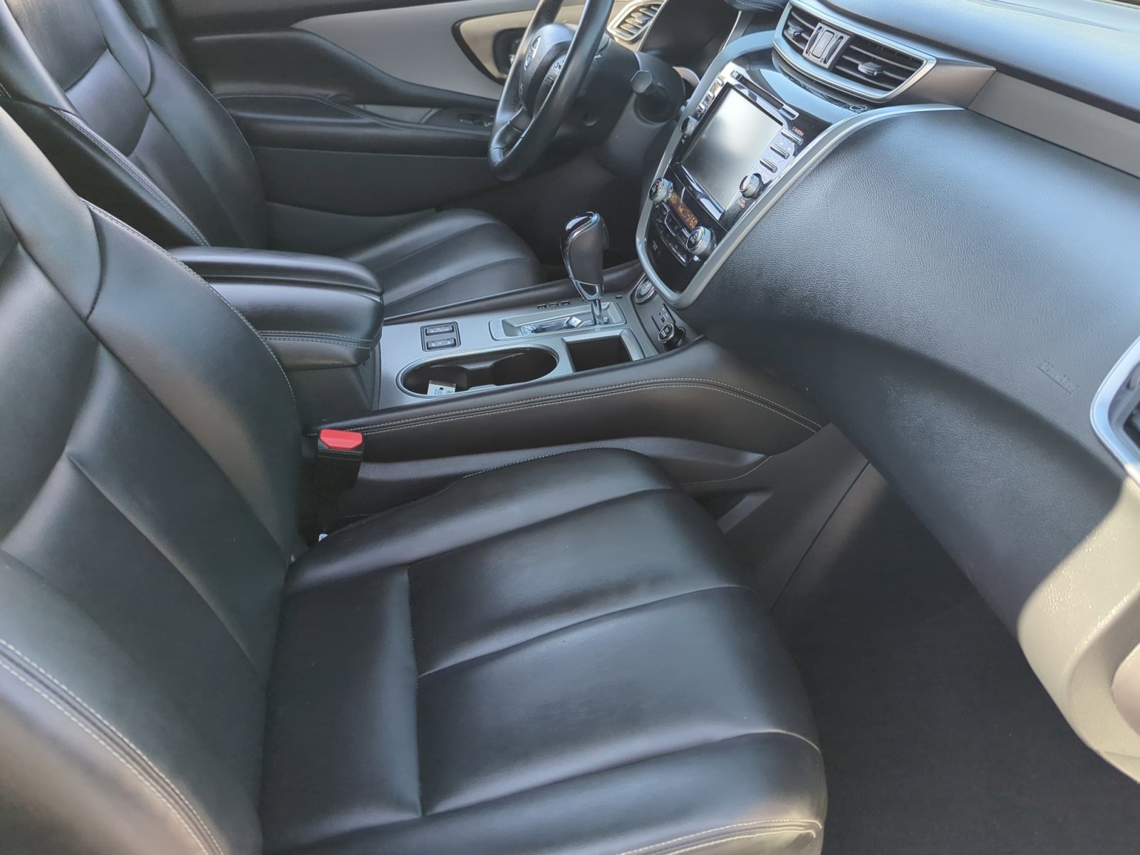 Used 2020 Nissan Murano SV w/ Premium Package image 18