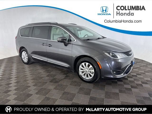 Used 2019 Chrysler Pacifica Touring-L w/ Advanced Safetytec Group