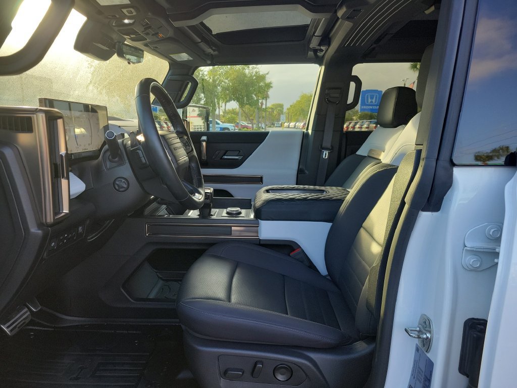 Used 2025 GMC Hummer EV 3X AWD/4WD image 22