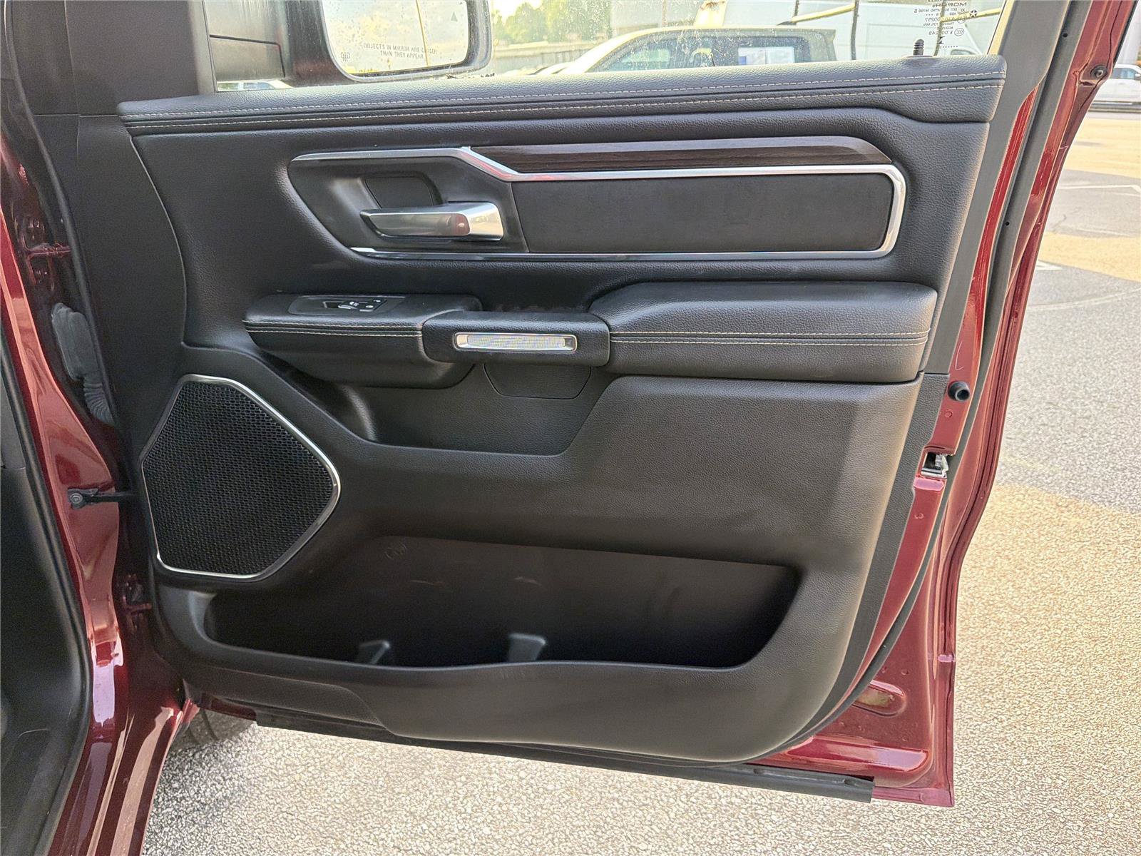 Used 2025 RAM 1500 Laramie w/ Sport Appearance Package AWD/4WD image 13