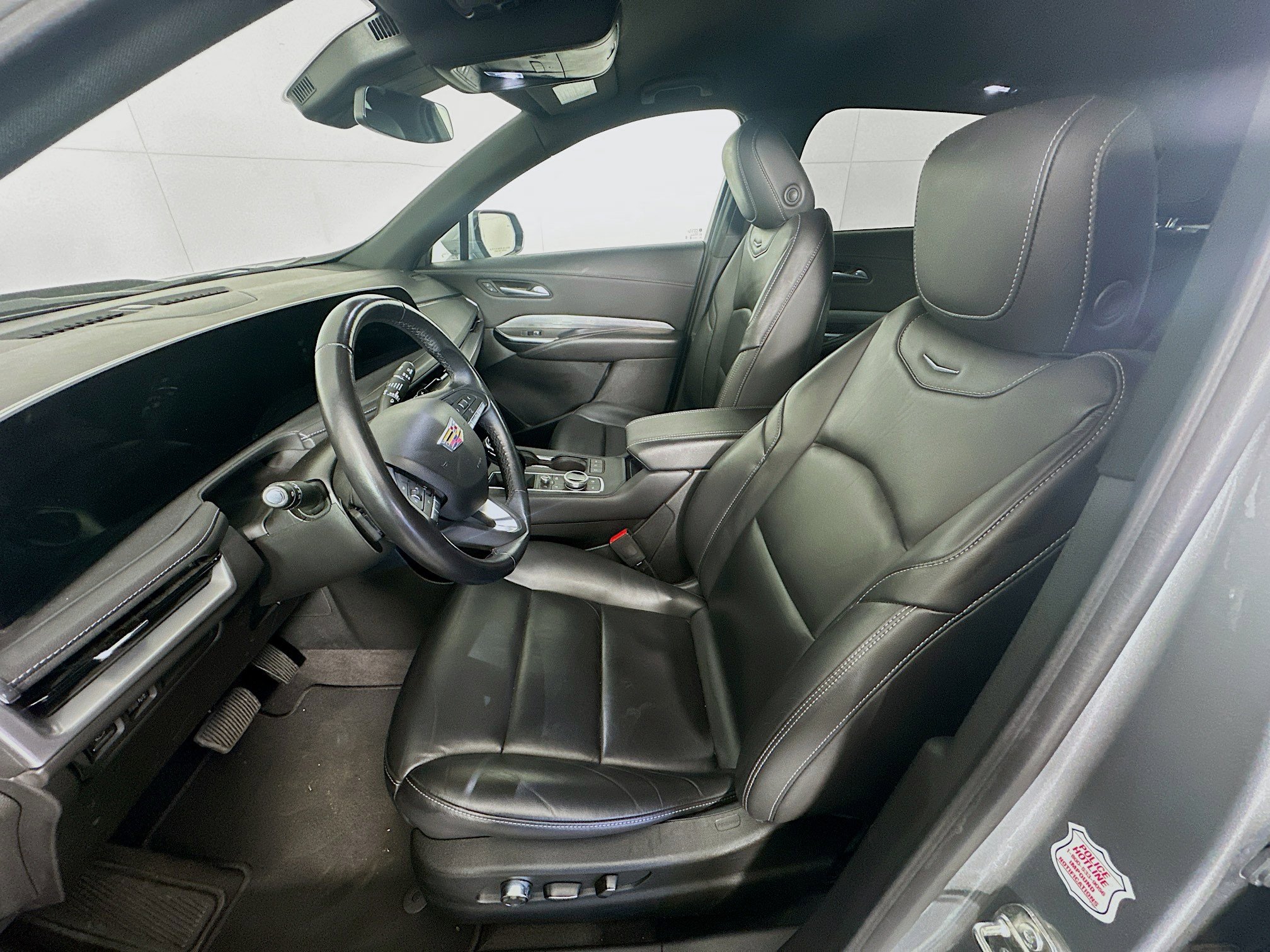 Used 2024 Cadillac XT4 Premium Luxury image 13