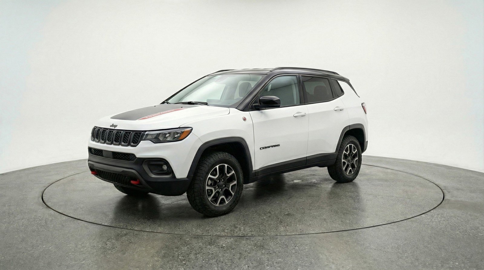 Used 2025 Jeep Compass Trailhawk AWD/4WD image 3