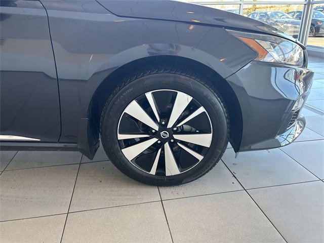 Used 2022 Nissan Altima 2.5 SV image 14