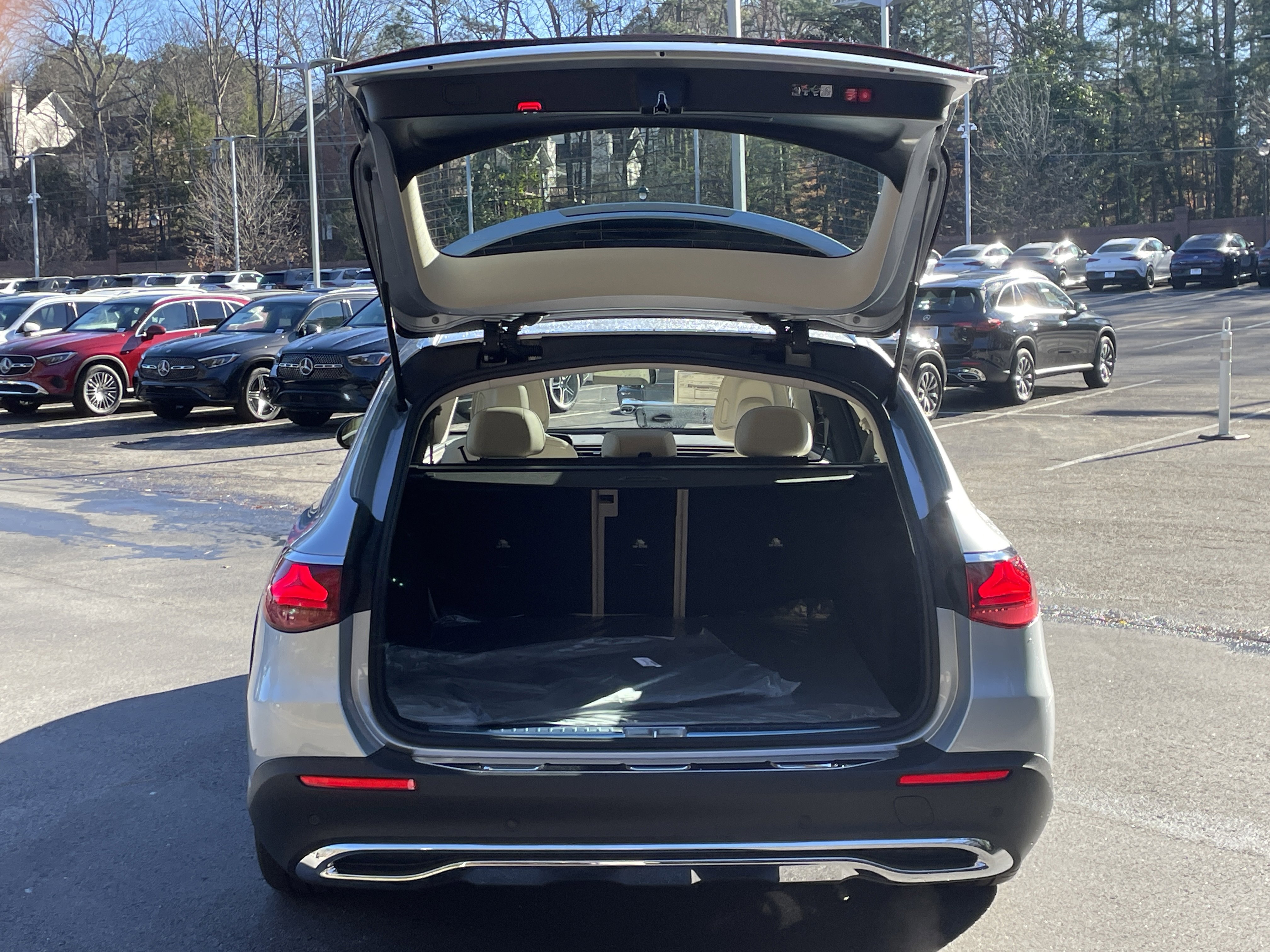 New 2026 Mercedes-Benz E 450 4MATIC All-Terrain Wagon image 8