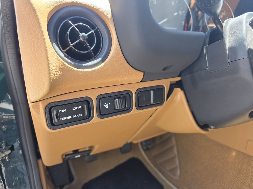 Used 1991 MAZDA MX-5 Miata RWD image 18