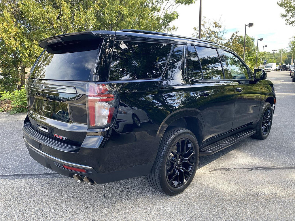 Used 2022 Chevrolet Tahoe RST w/ Sport Performance Package AWD/4WD image 8