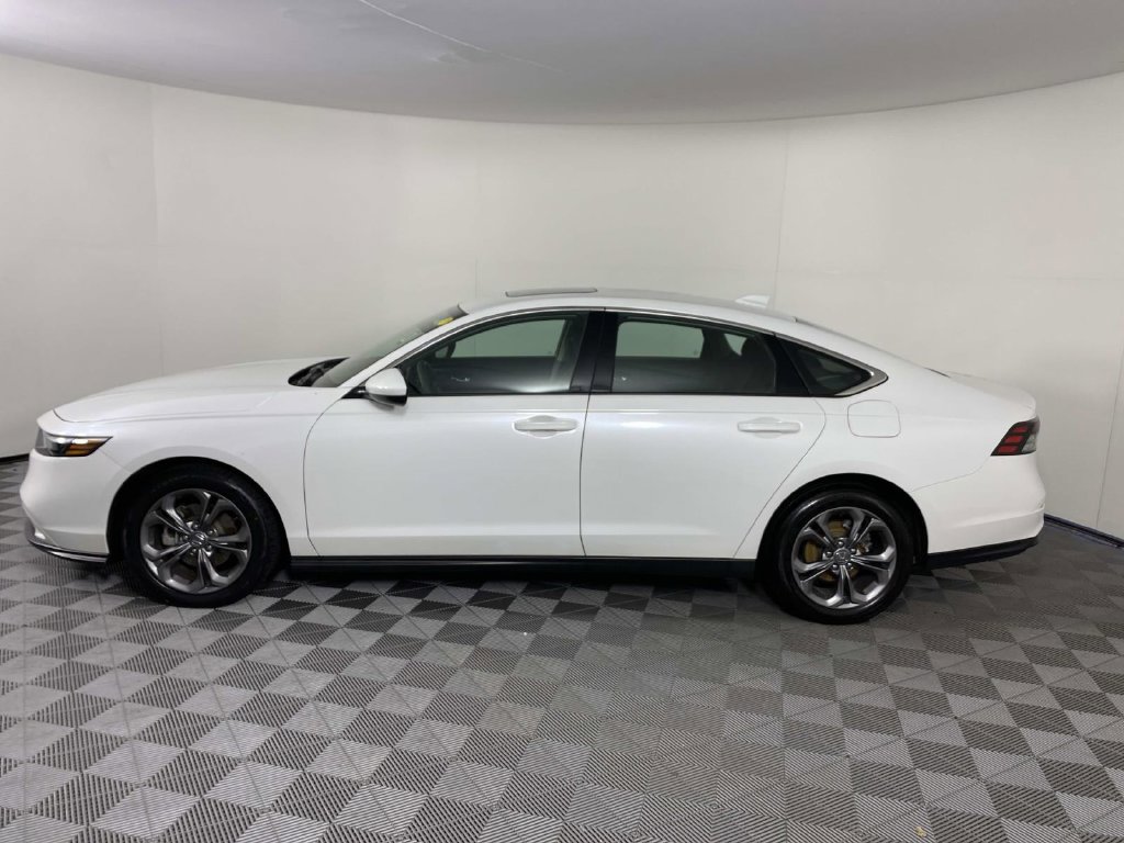 Used 2024 Honda Accord EX image 5