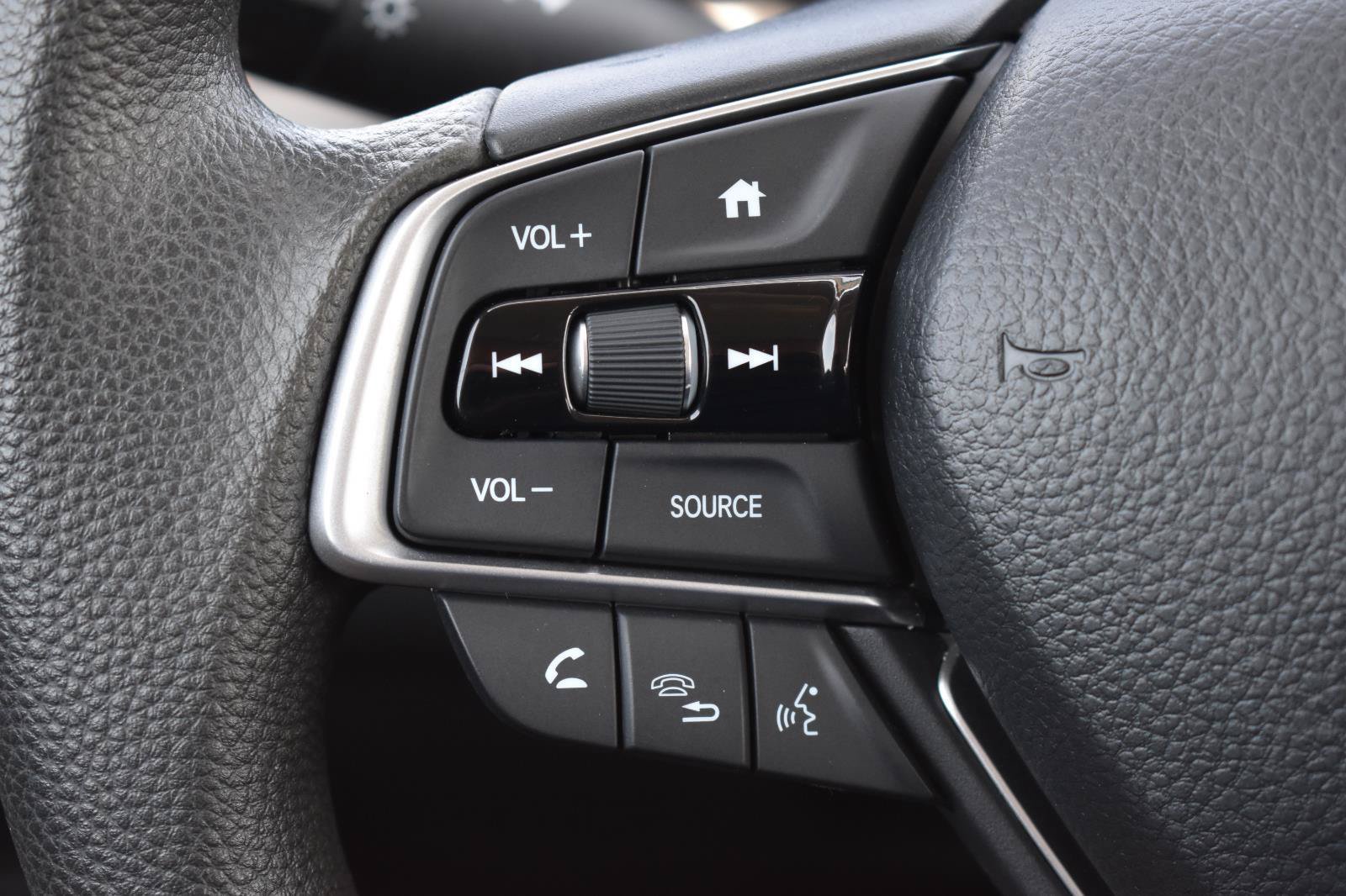Used 2020 Honda Accord LX image 7