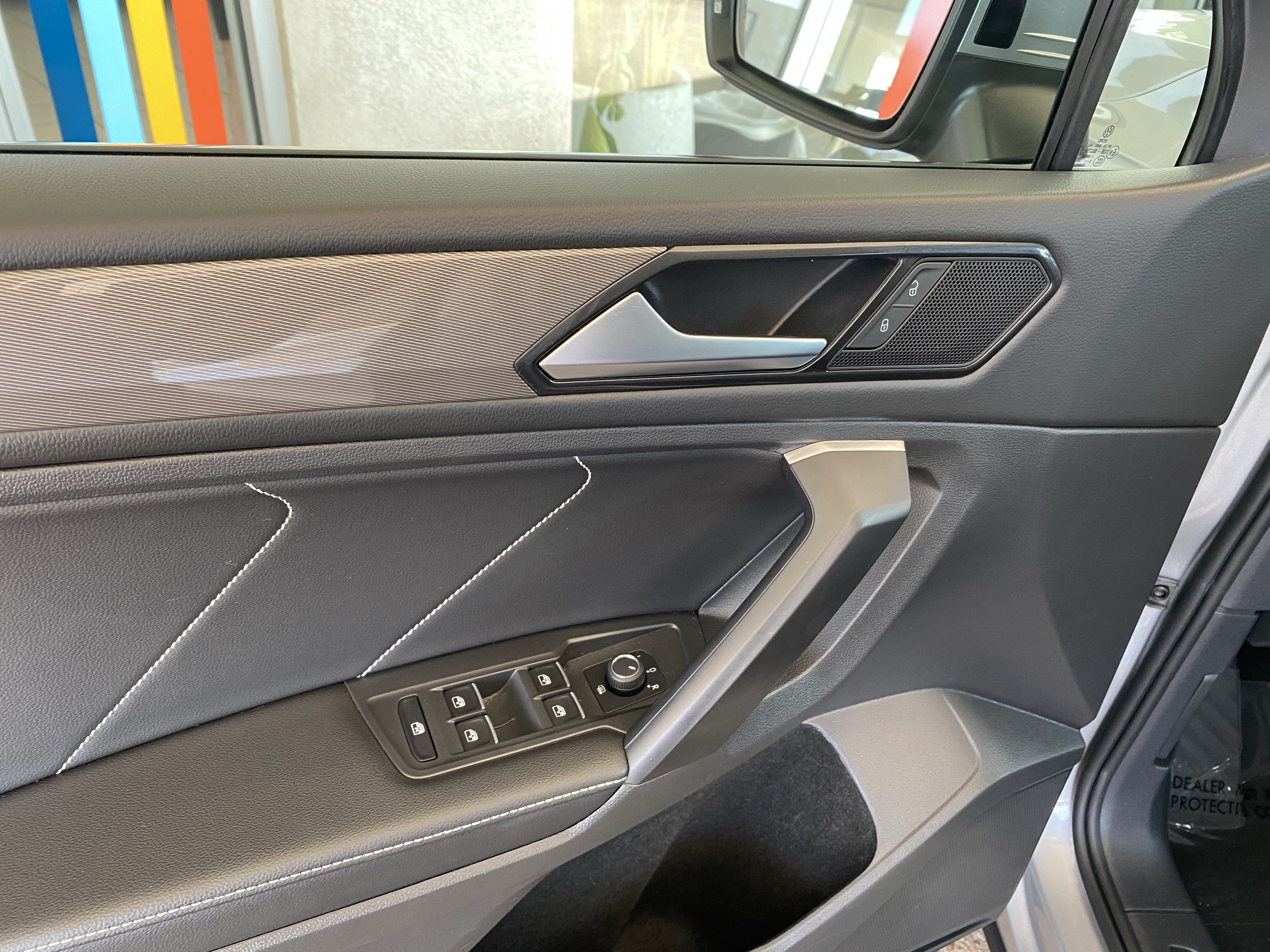 Certified 2023 Volkswagen Tiguan SE FWD image 11