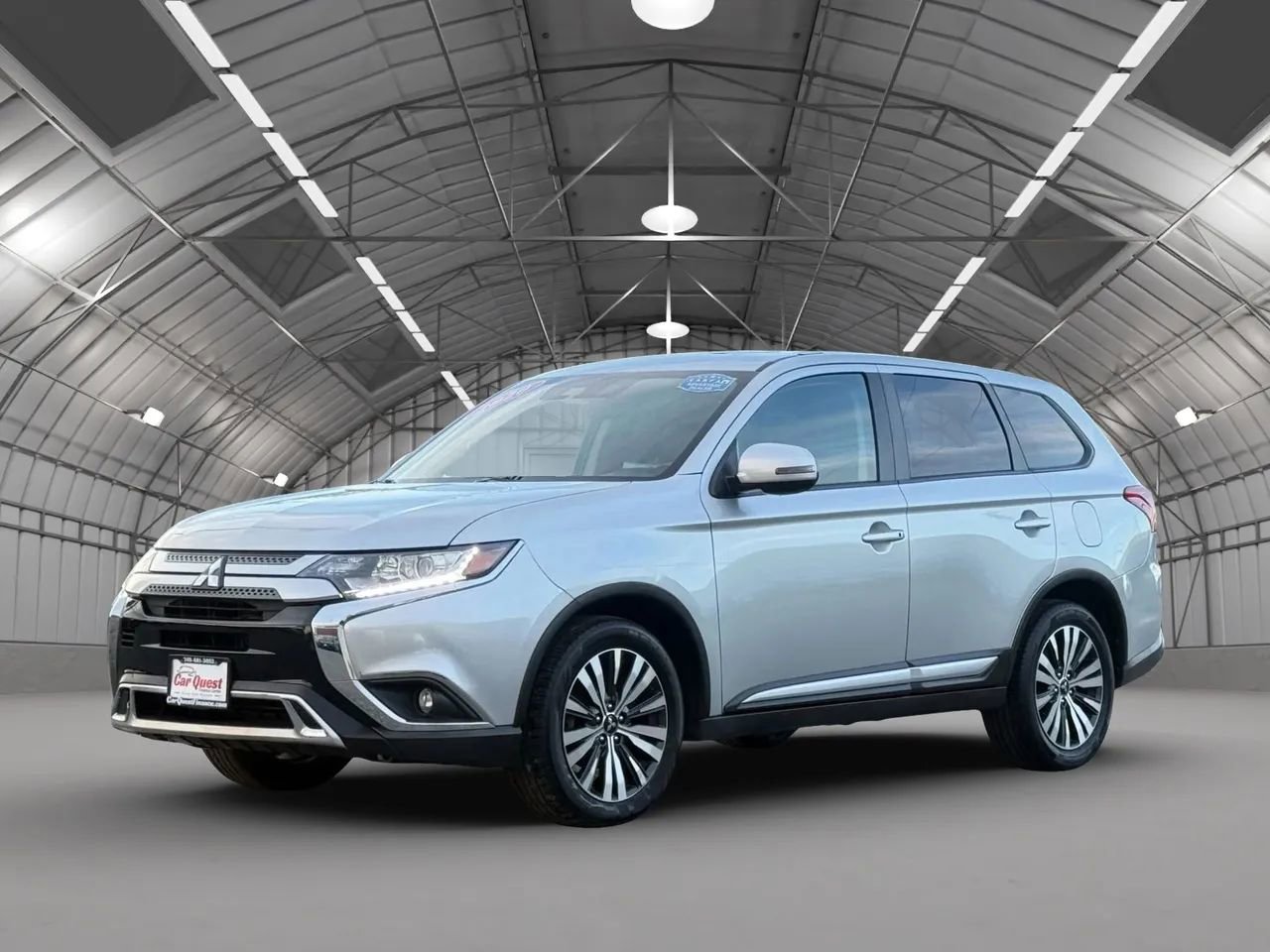 Used 2020 Mitsubishi Outlander SE FWD image 3
