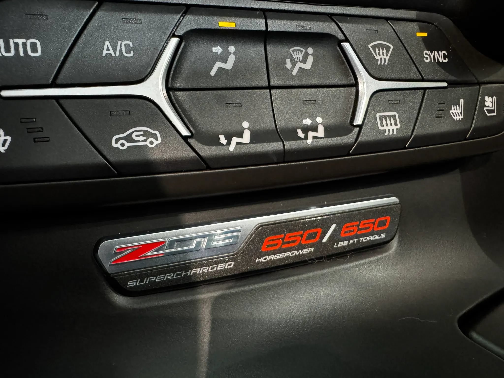 Used 2015 Chevrolet Corvette Z06 w/ 3LZ Preferred Equipment Group RWD image 30