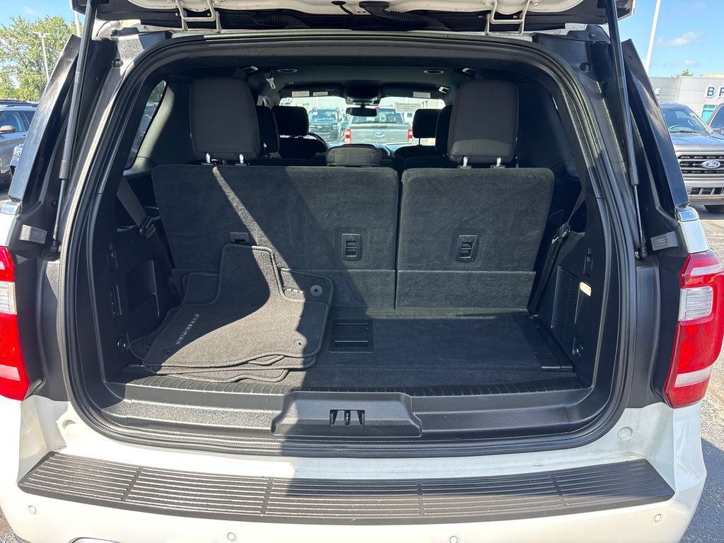 Used 2020 Ford Expedition XLT w/ Cargo Package AWD/4WD image 14