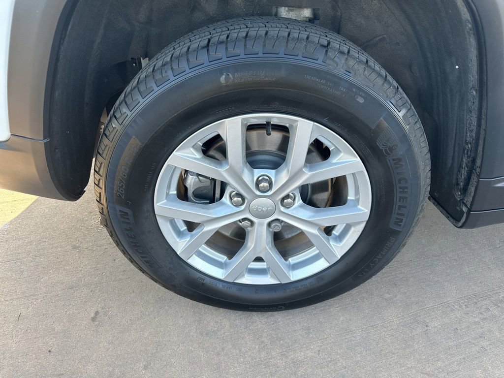 Used 2024 Jeep Grand Cherokee L Limited AWD/4WD image 44