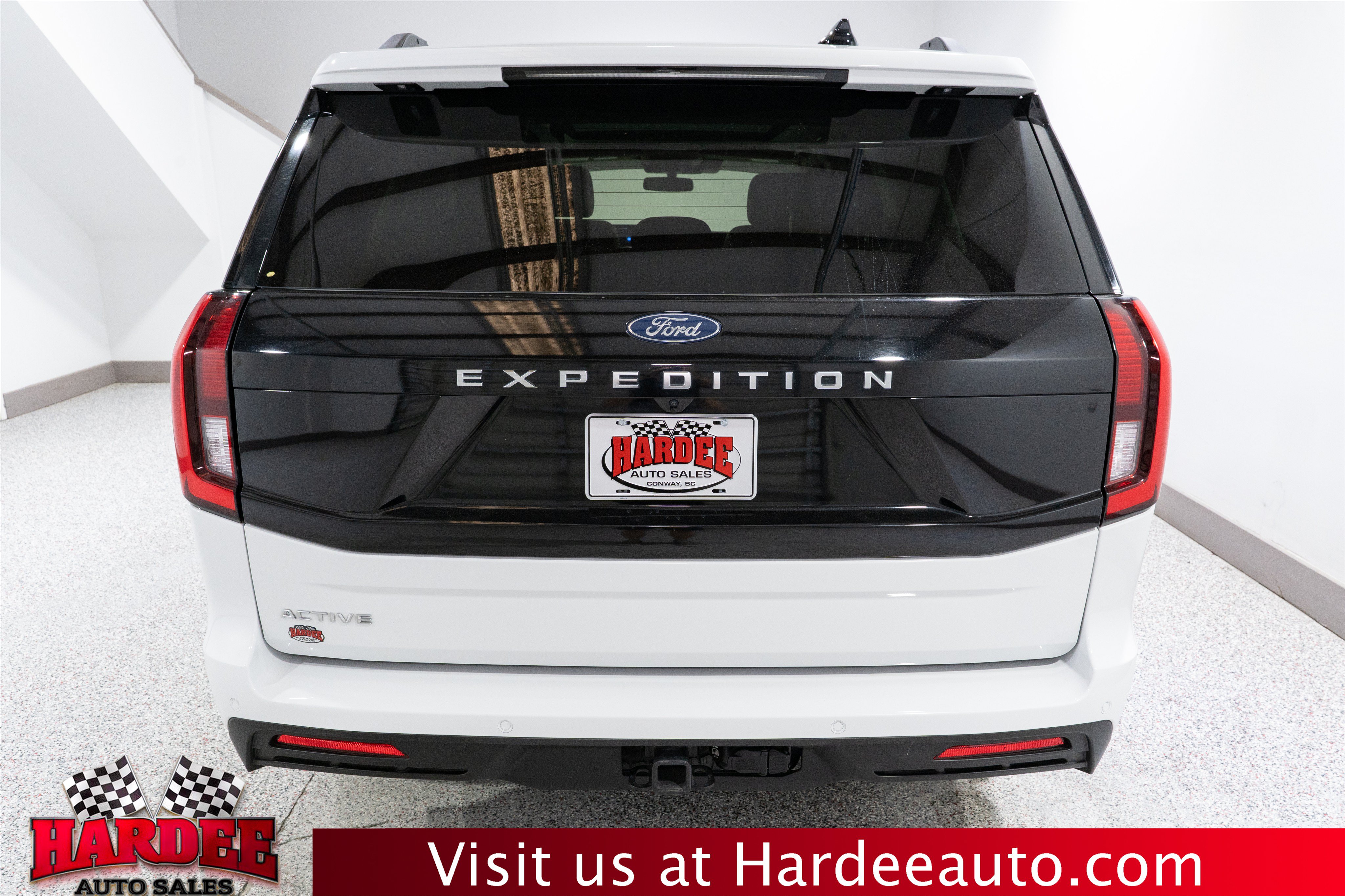 Used 2025 Ford Expedition Active AWD/4WD image 4