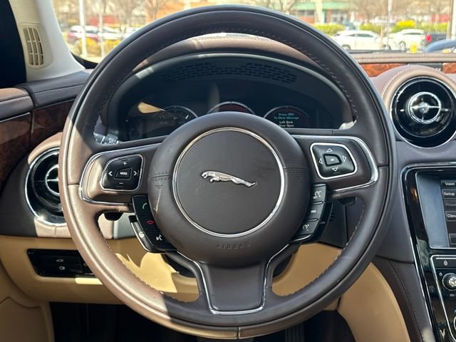 Used 2015 Jaguar XJ image 14